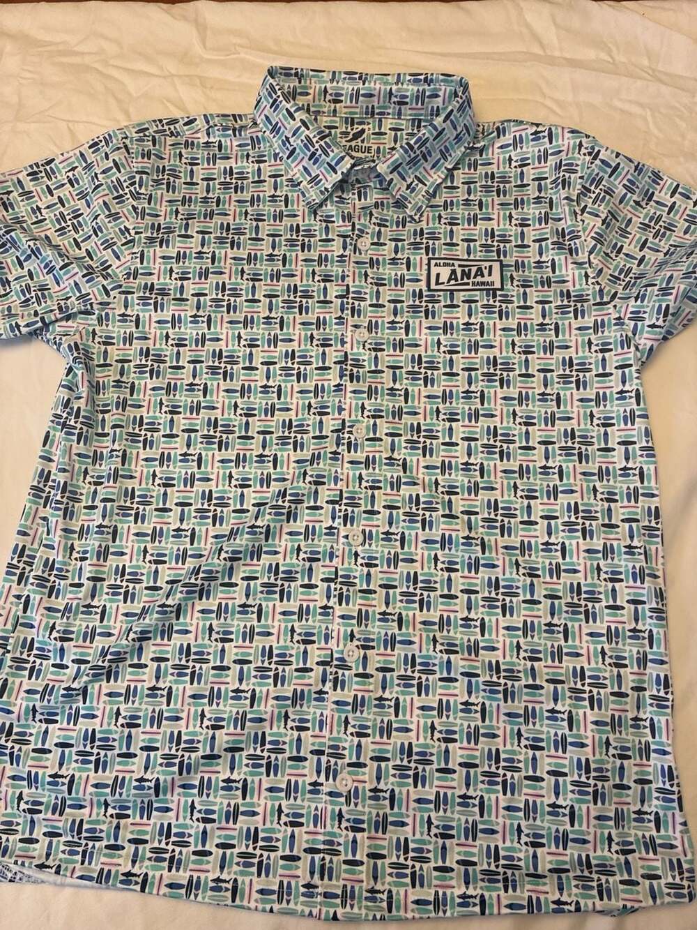 League 91 Aloha Lanai Hawaii Surfboard & Shark Print Short Sleeve Button Down Sh